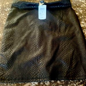 New Windsorstore Black Snake Skin Mini skirt